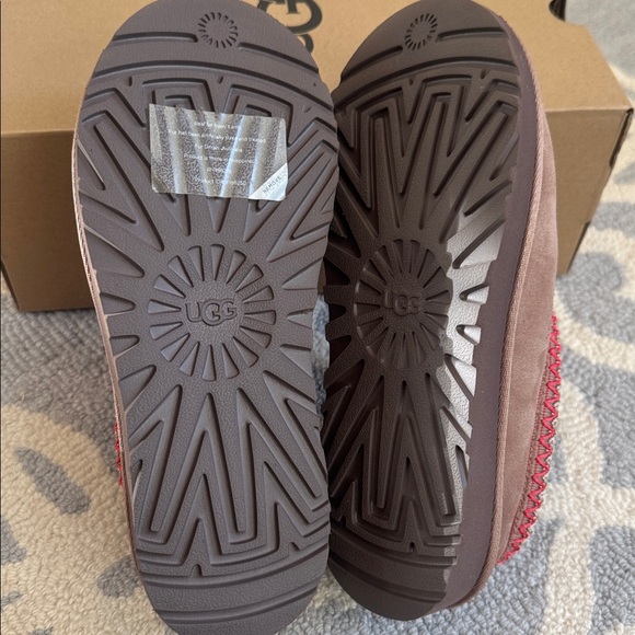 UGG® Tasman II Slippers SZ 6 - Picture 8 of 8